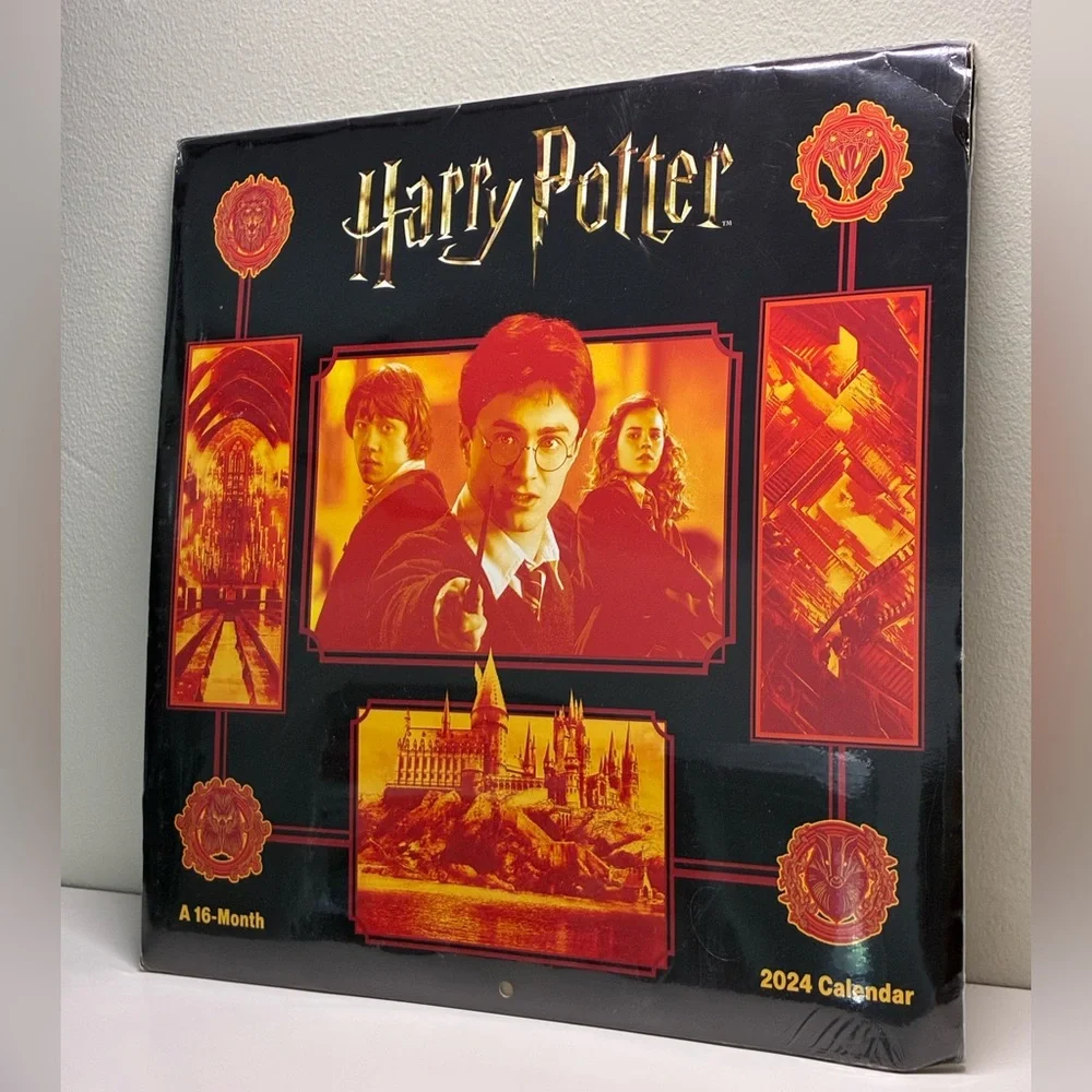 DateWorks Harry Potter 16 Month 2024 Calendar Hogwarts Hufflepuff Gryffindor